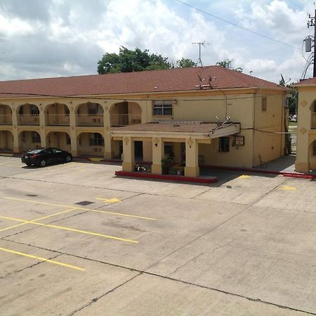 هيوستن Guest Inn And Suites المظهر الخارجي الصورة