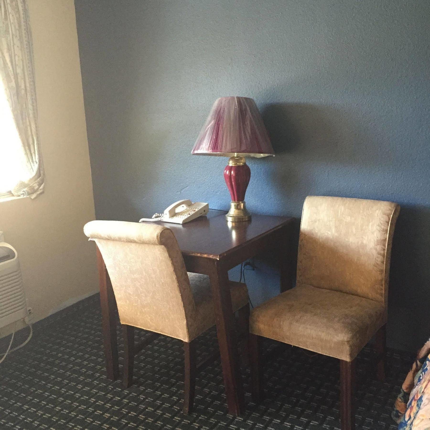 هيوستن Guest Inn And Suites المظهر الخارجي الصورة
