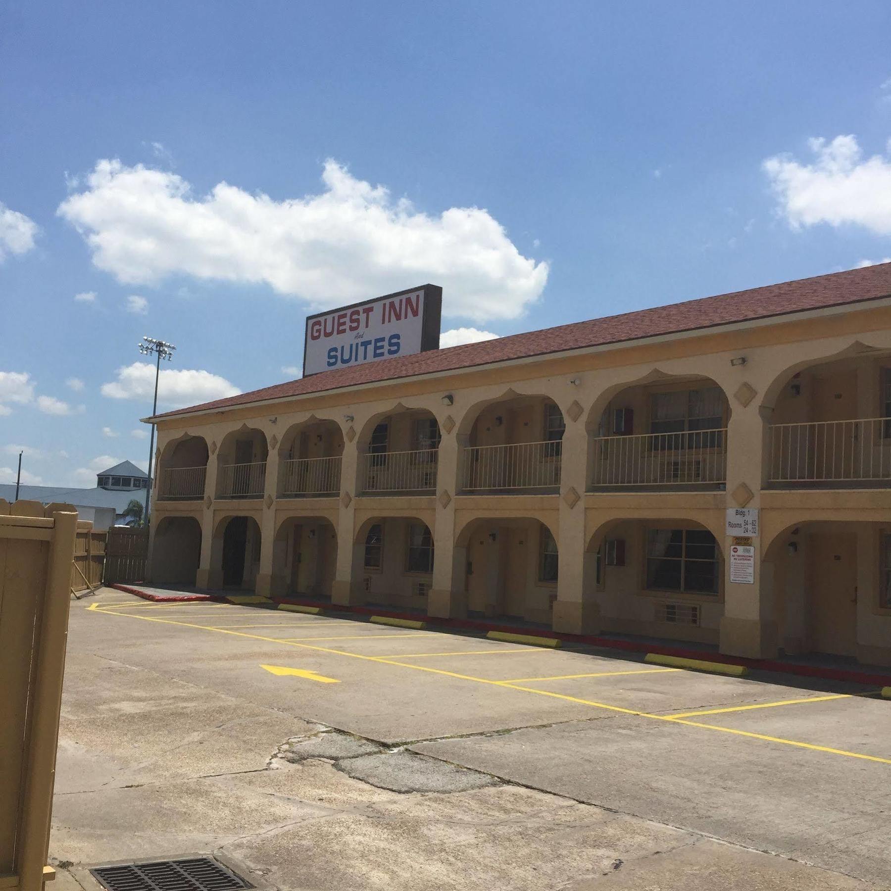 هيوستن Guest Inn And Suites المظهر الخارجي الصورة