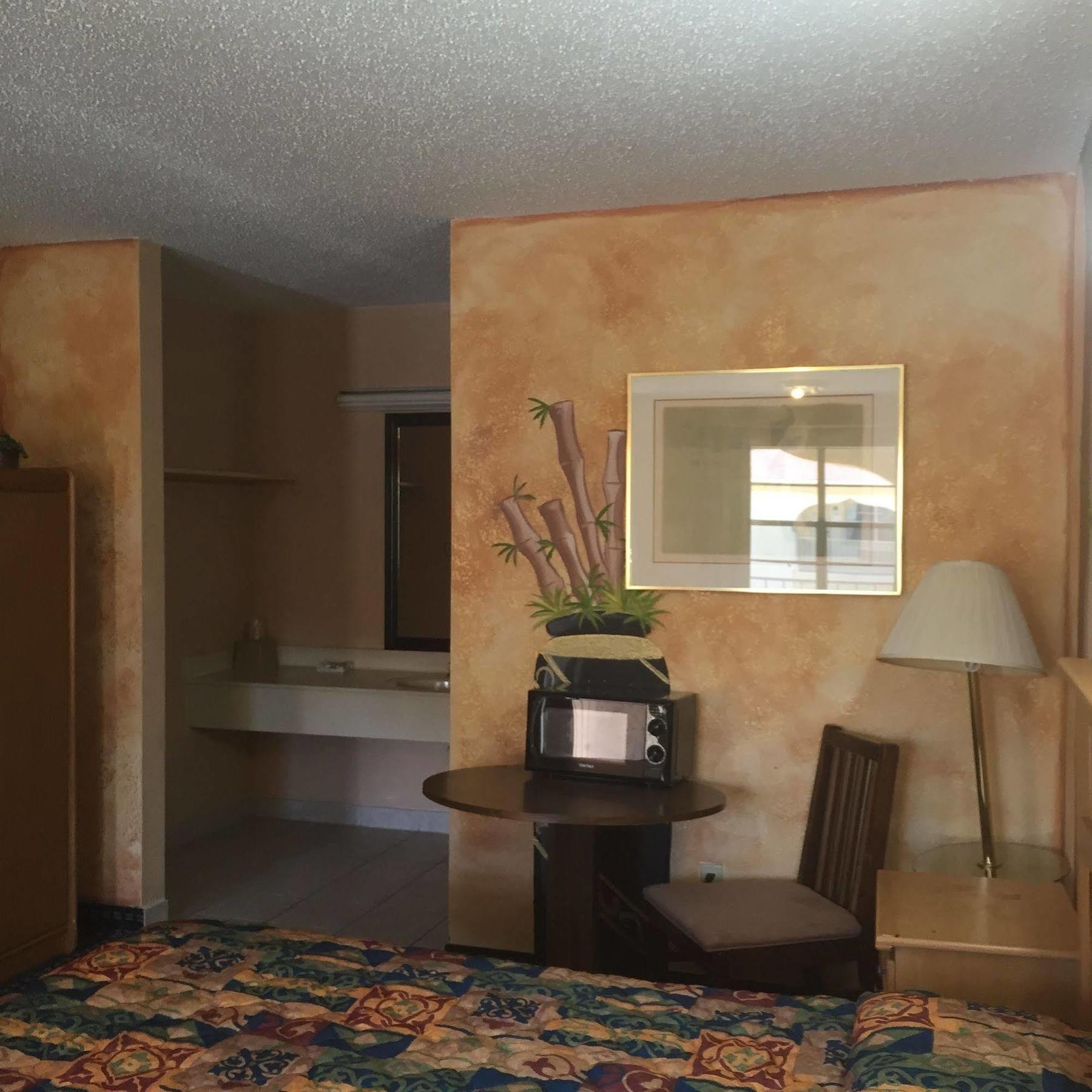 هيوستن Guest Inn And Suites المظهر الخارجي الصورة