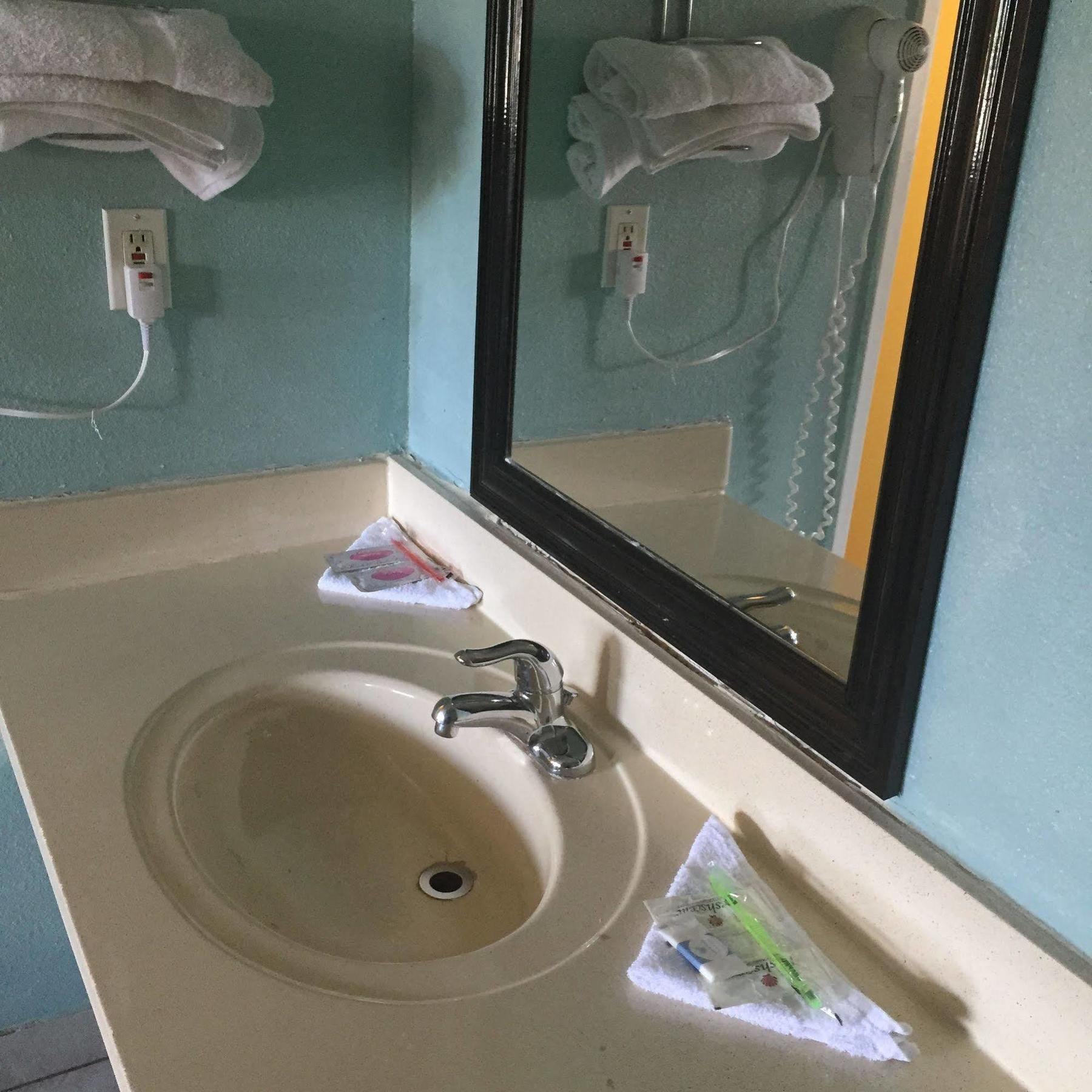 هيوستن Guest Inn And Suites المظهر الخارجي الصورة