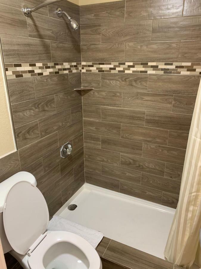هيوستن Guest Inn And Suites المظهر الخارجي الصورة